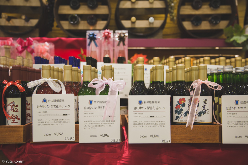 北陸新幹線沿線のワイン飲みくらべ開催中! 金沢駅「おみやげ処」で開催中!!一度に地物ワインが集まることはなかなかないよ!