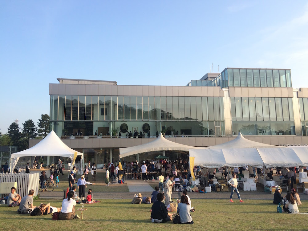 北陸新幹線沿線のワイン飲みくらべ開催中! 金沢駅「おみやげ処」で開催中!!一度に地物ワインが集まることはなかなかないよ!