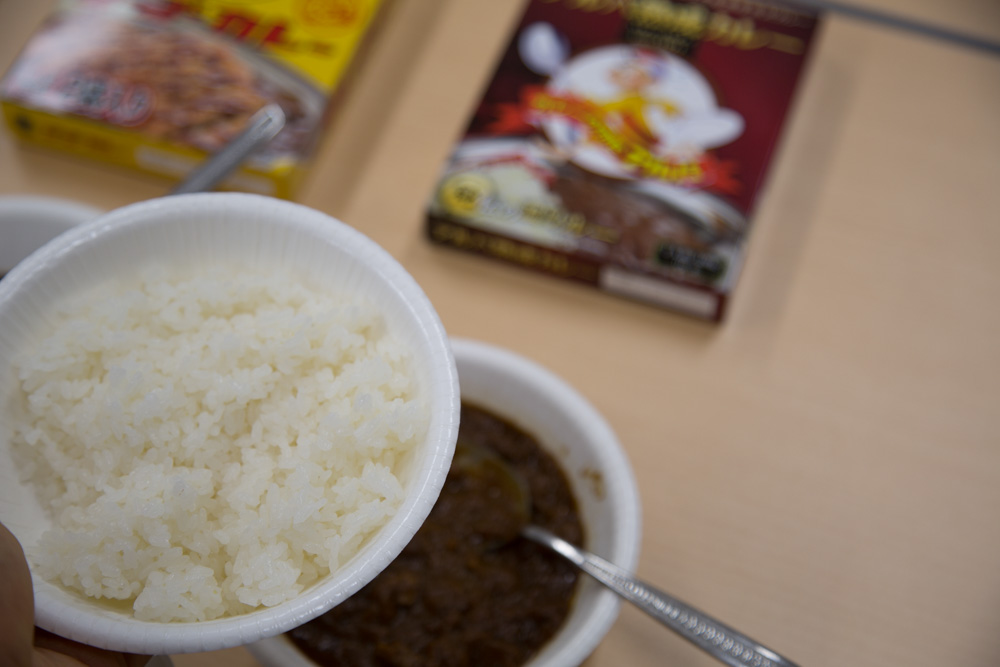 金沢カレーをお土産に!おみやげのプロたちが金沢カレーを食べ比べてみました!オリジナルに近いのはどれなの?